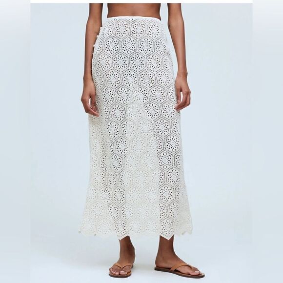 Skirt Revival! Here’s some inspiration for styling skirts. - Picture 9 of 16